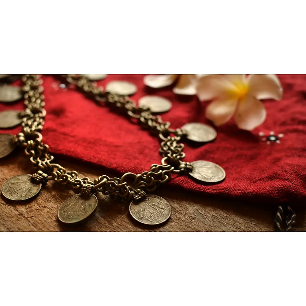 Kanupriya ~ White Metal Vintage Jewelry { 1 }